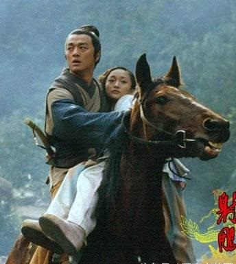 图二,黄日华乔峰和阿朱