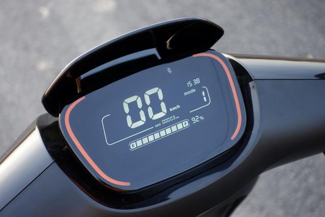 小米生态链入局电动车行业怎么玩九号电动e100上手体验