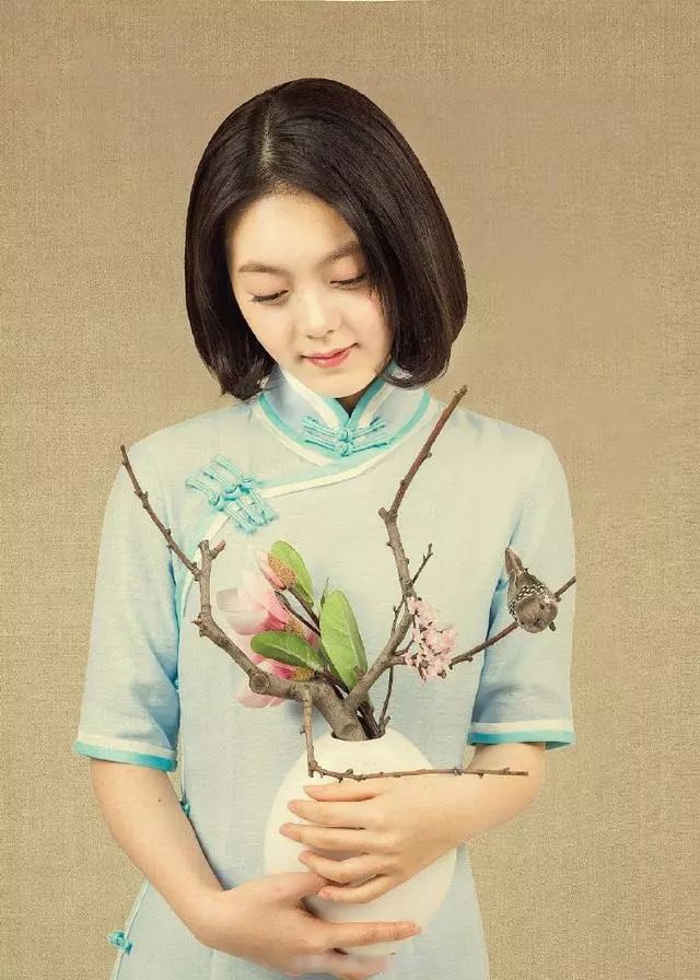赵今麦长大了,穿旗袍清纯又温婉,美成了画中人!