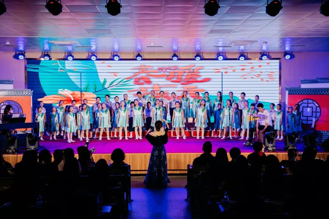 文明播报初心向阳踏歌而行长乐区洞江小学举办元旦迎新晚会