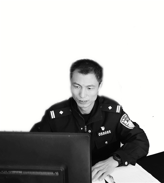 痛别警察周晓波在庭审现场他倒在了新年的门槛上