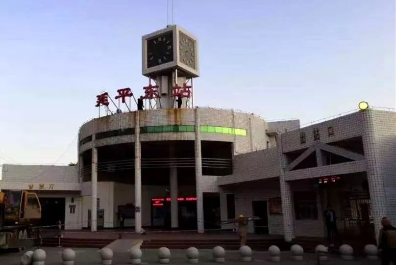 或者前往建阳城区及周边县市,前往南平市政府驻地办事,如果需乘坐高铁