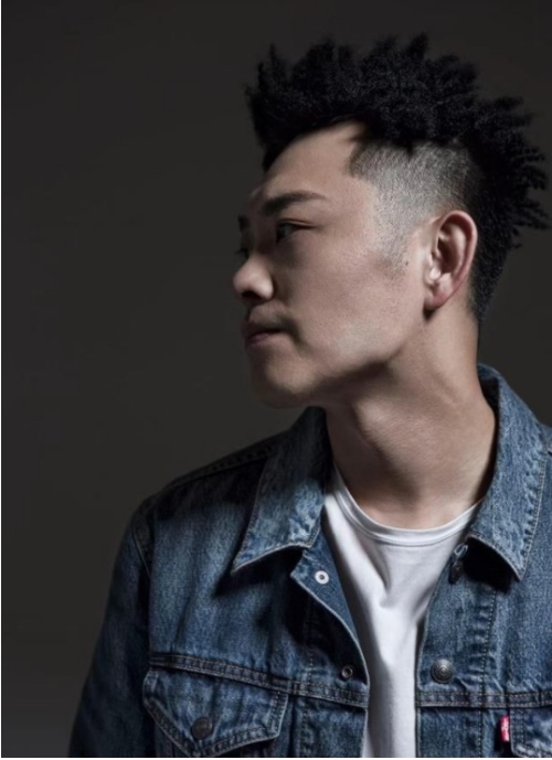 老舅宝石gem参加陌陌17惊喜夜演出将东北说唱进行到底