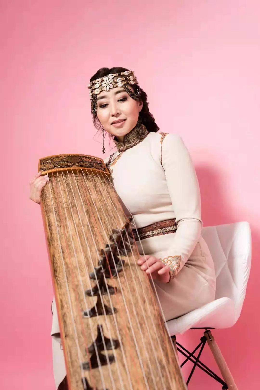 「2020古筝跨界春晚」特邀世界名家之著名青年雅托嘎(蒙古筝)演奏家