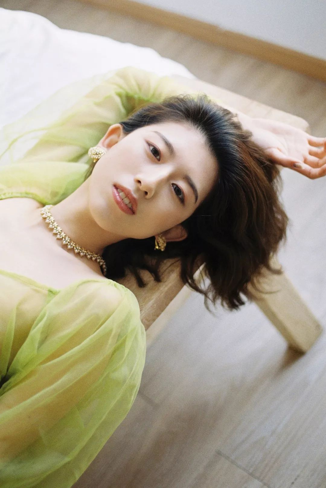 写真微涩里一点轻甜疏离却撩人