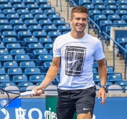 原创蒂姆新赛季开门黑苦战三盘不敌丘里奇atp杯小组赛首轮告负