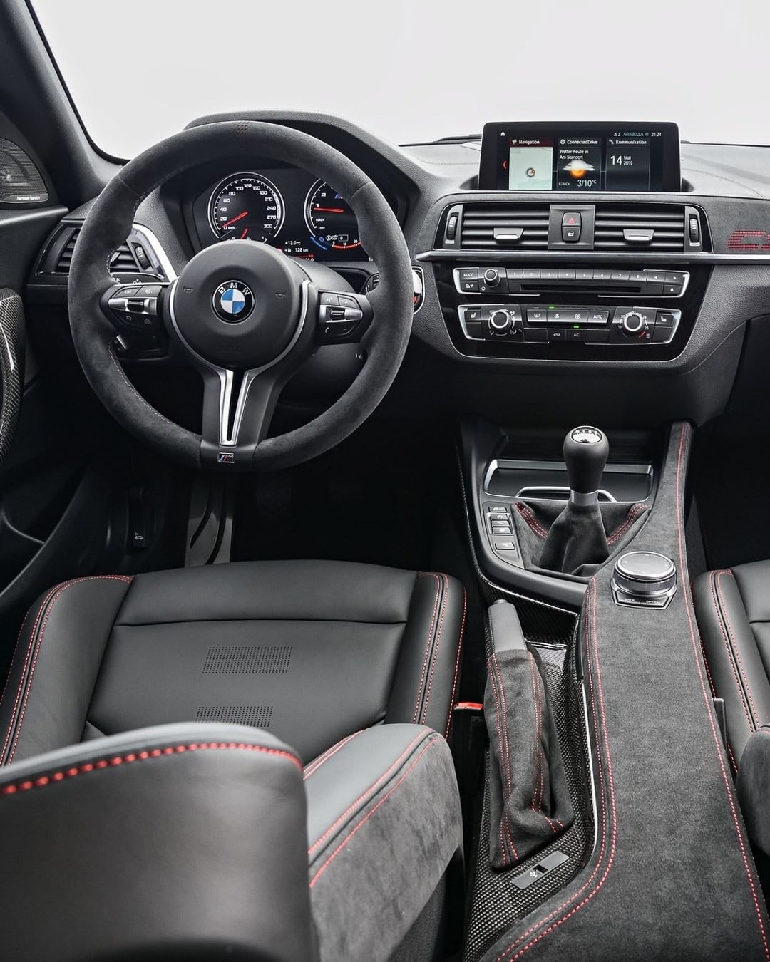 450马力的宝马m2cs即将引入国内一组内饰解馋