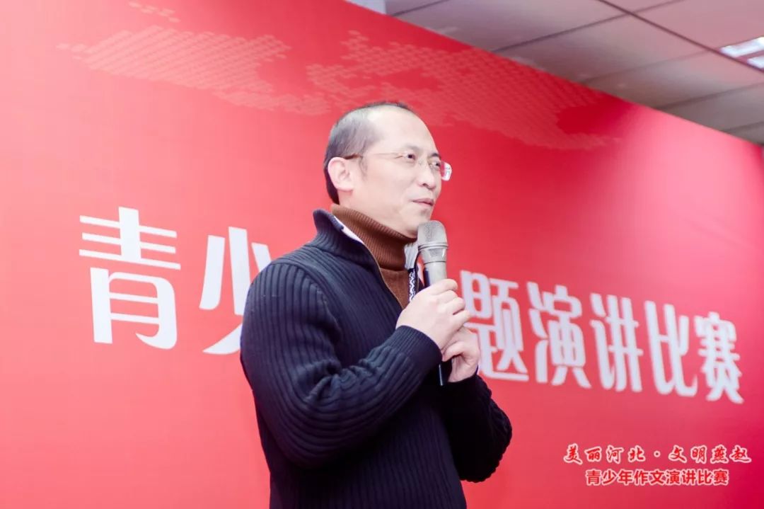 联播》主播,省"两会等重大会议现场播音员边疆《建楼开讲》节目主播