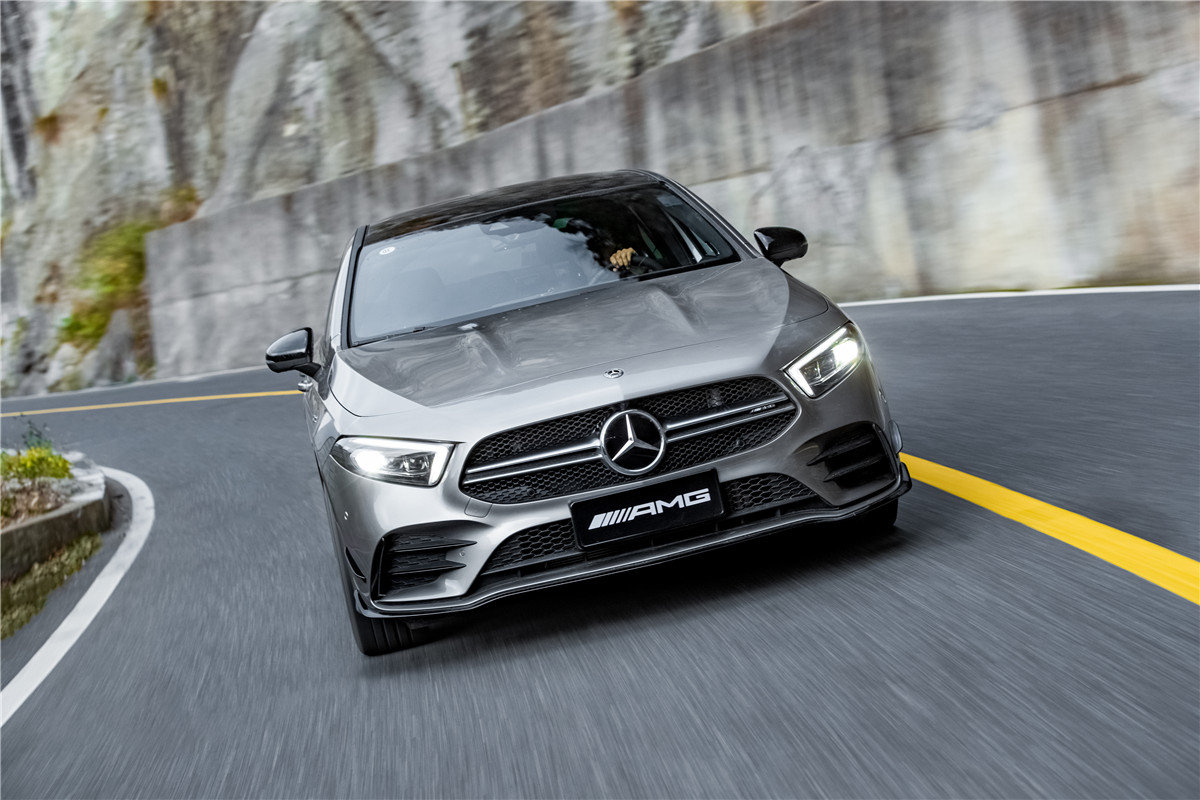 海川品车原厂改好的性能车试驾amga35l