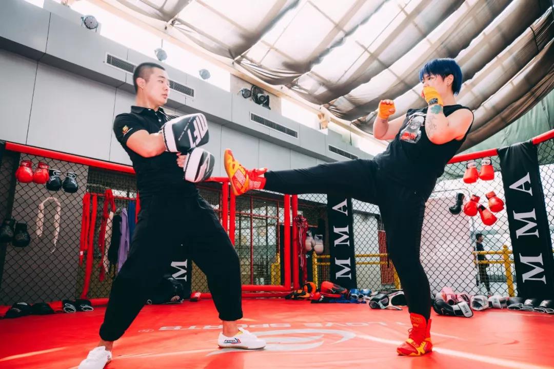 我爱运动比器械更有趣酷炫的训练mft格斗暴汗训练