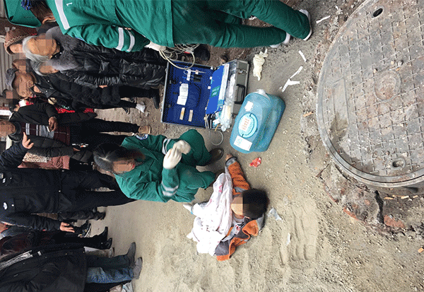 悲痛自贡一小孩意外坠楼不幸身亡