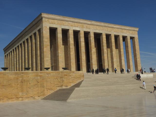 的希腊遗址,在"世界七大奇迹之一"的亚底米神庙感受古罗马昔日的繁华