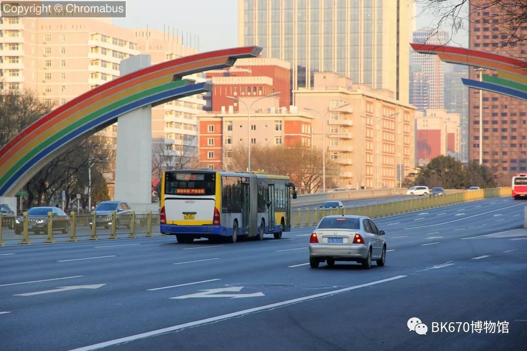 从目前的形势来看,北京公交不会再死卡十年的使用年限,而是按照国家