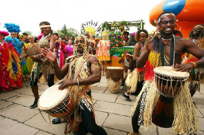 原创如果地球上只剩1男1女,需要多长时间能生出77亿人?说了你可能不信