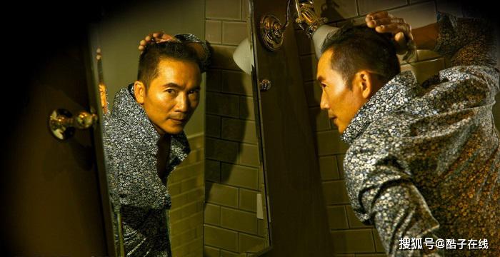 原创邹兆龙一位不温不火不拍戏也能躺着收钱的名星