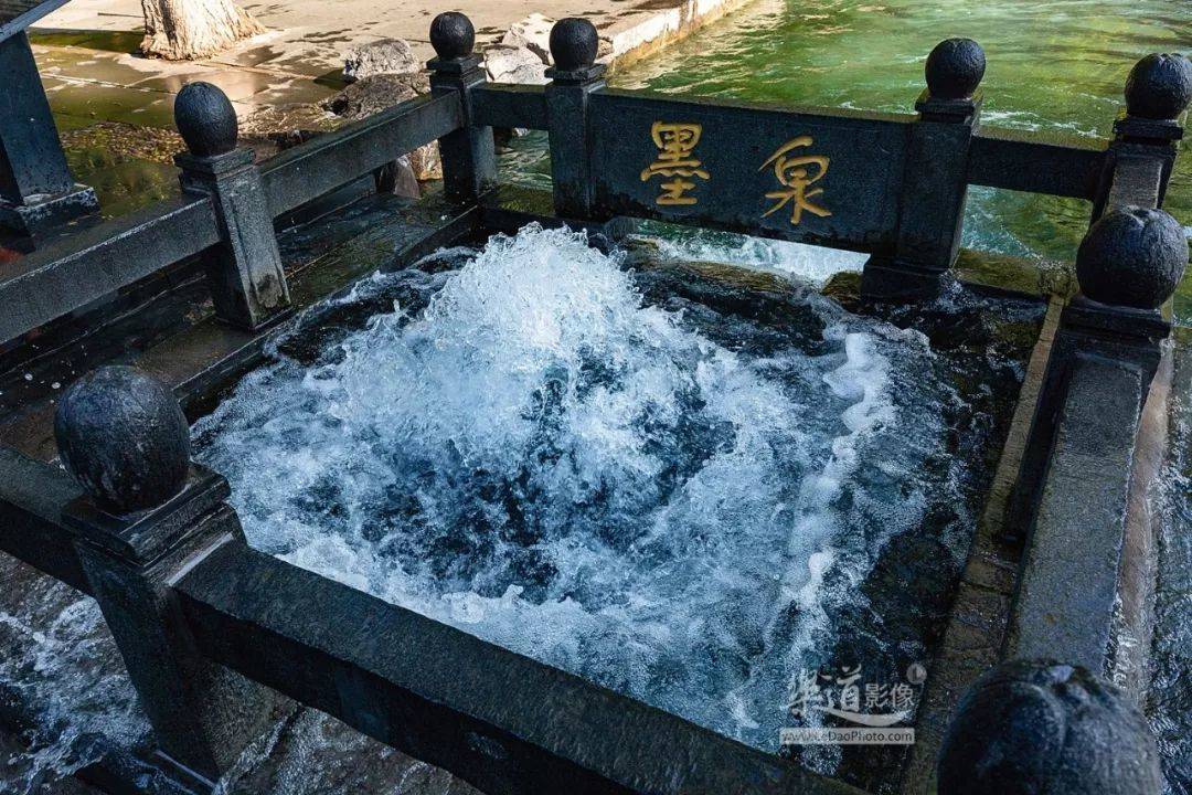 墨泉:回马泉:白泉:无影潭:双忠泉:湛露泉:首先是《济南"新七十二名泉"