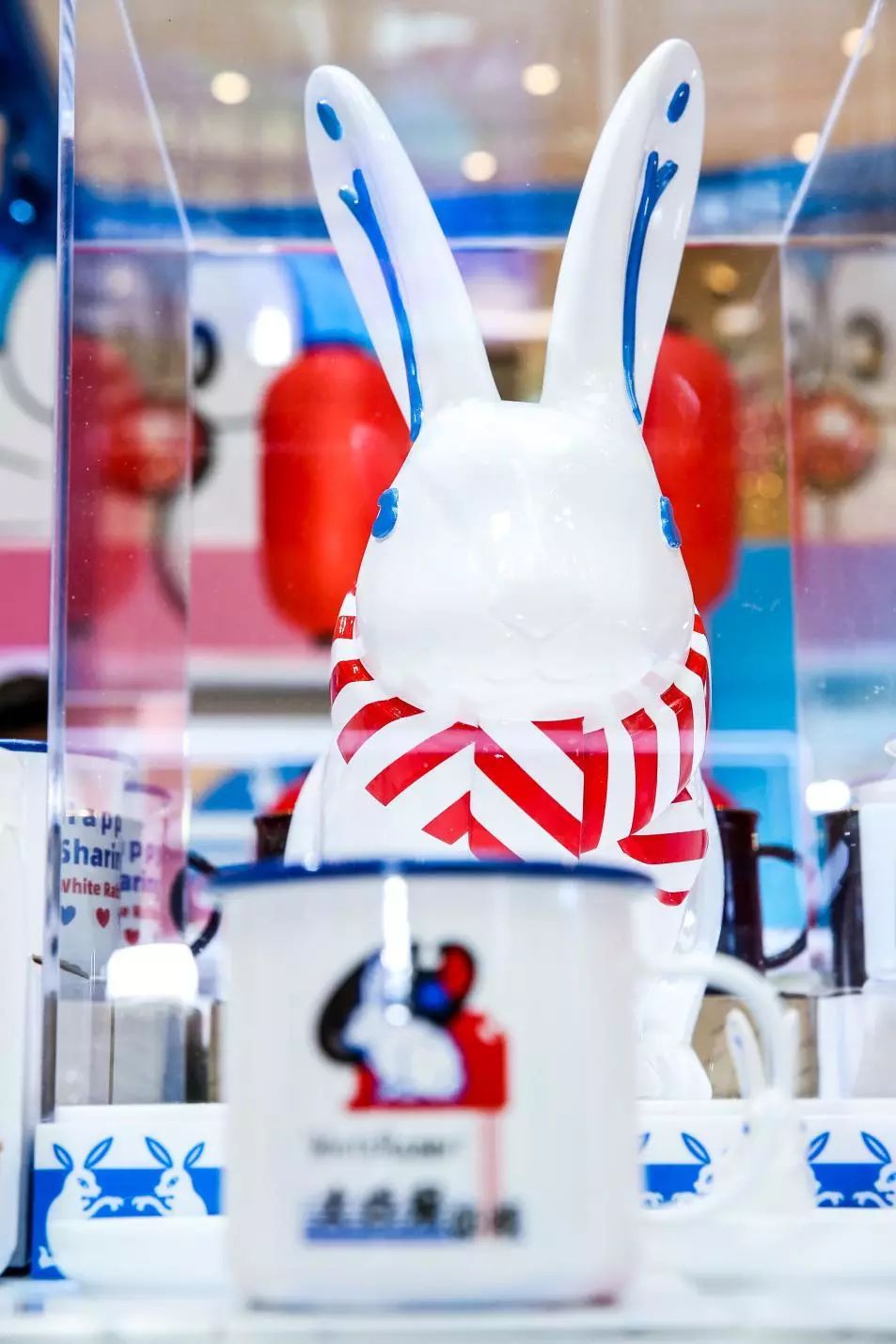 大白兔新春限定版甜蜜乐园登陆柳州万象城陪你跨年