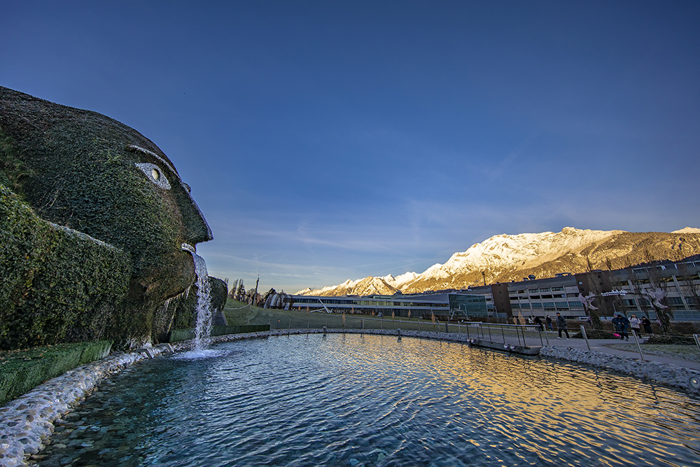 因斯布鲁克阿尔卑斯山下的童话小镇施华洛世奇水晶之乡