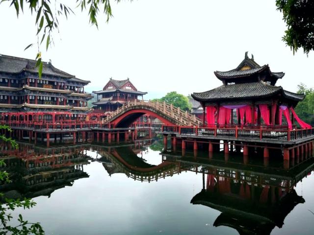 杭州横店影视城中国的好莱坞导演演员群演逐梦地