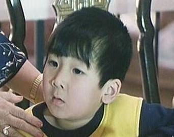 童星小叮当近照曝光,身体发福被吐槽油腻,如今到处客串演配角