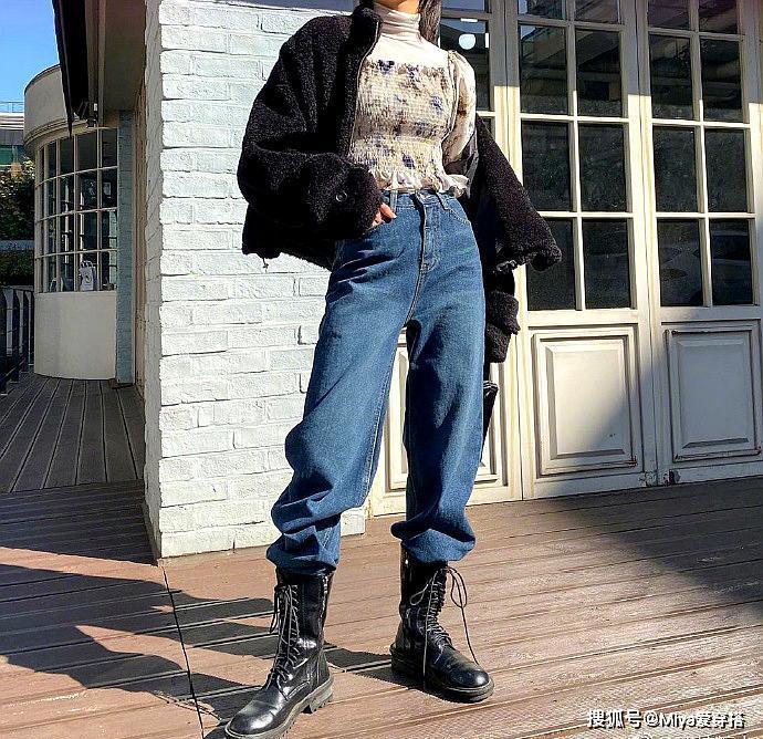 原创"短外套 高腰裤"正受宠,搭马丁靴显酷帅,配老爹鞋超雅痞