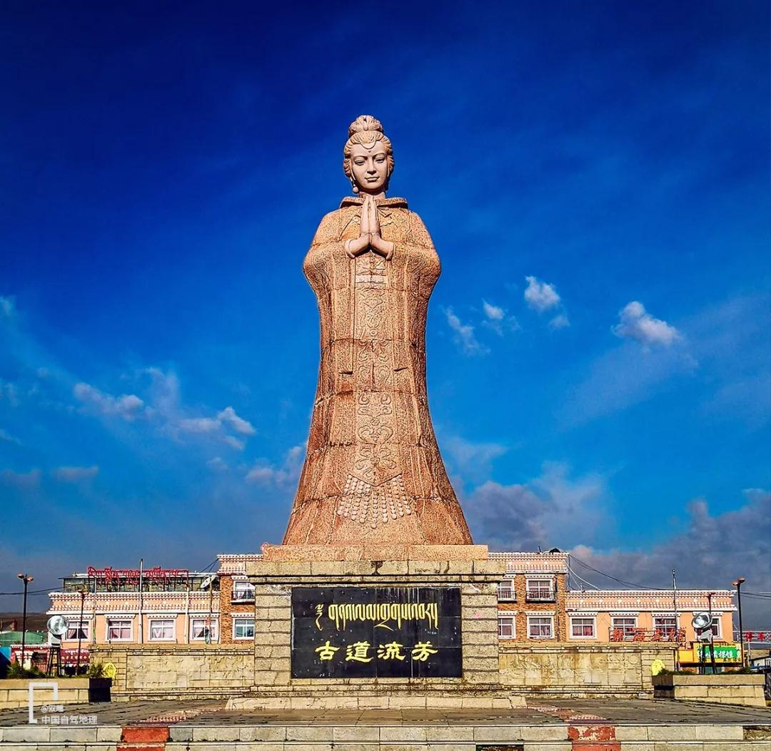 ▼图byvip会员·双瞳文成公主雕像日月山倒淌河镇竖起的文成公主一住