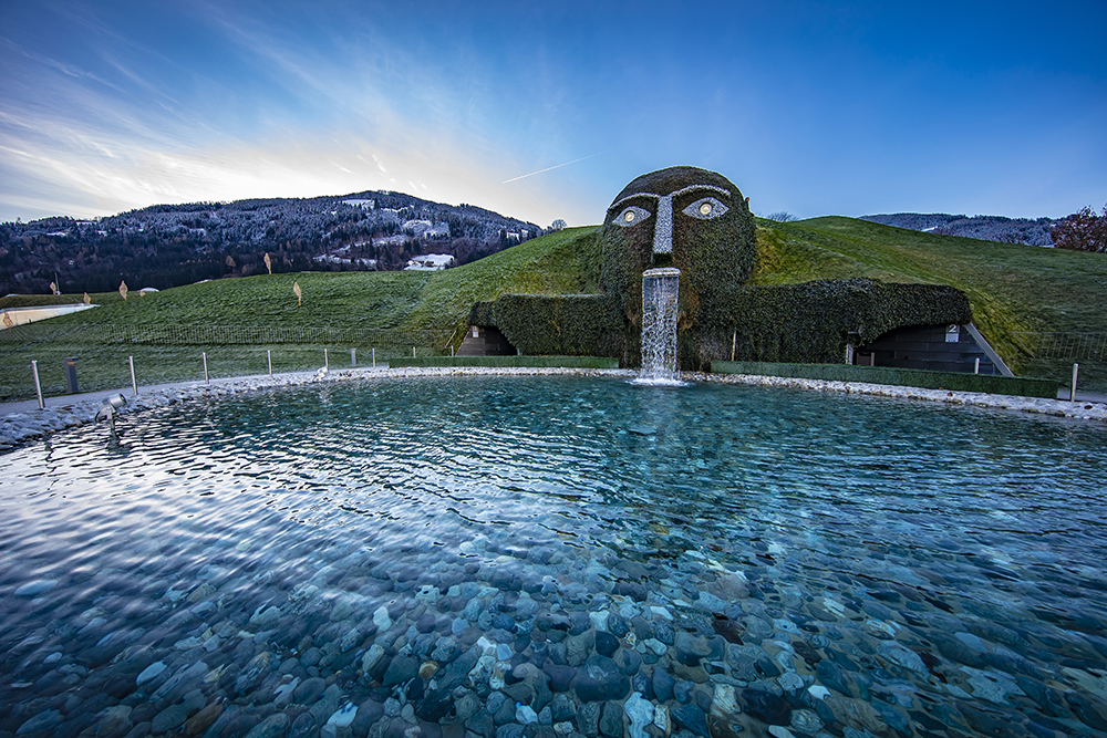 因斯布鲁克阿尔卑斯山下的童话小镇施华洛世奇水晶之乡