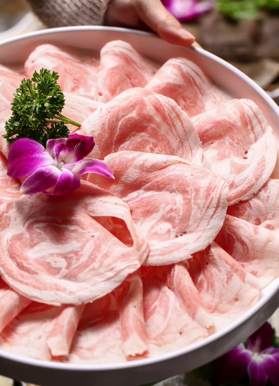 魔都【骨头火锅专门店】,一口锅全是肉骨,"超纲"用料吃到撑!