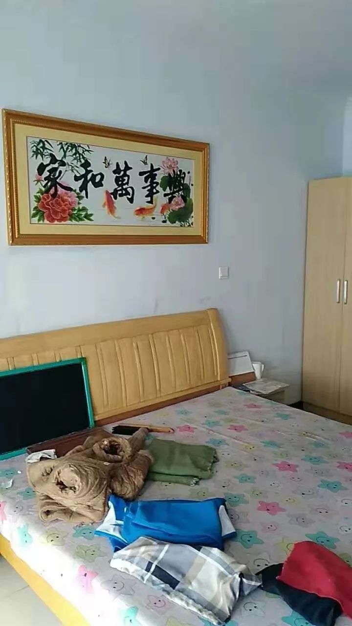 77平米,带10平地下室,简装过了,有不动产证8出售富达山庄住房一套,108