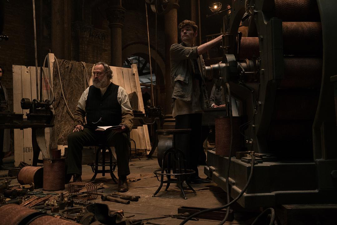 电灯之父爱迪生pk交流电之父特斯拉