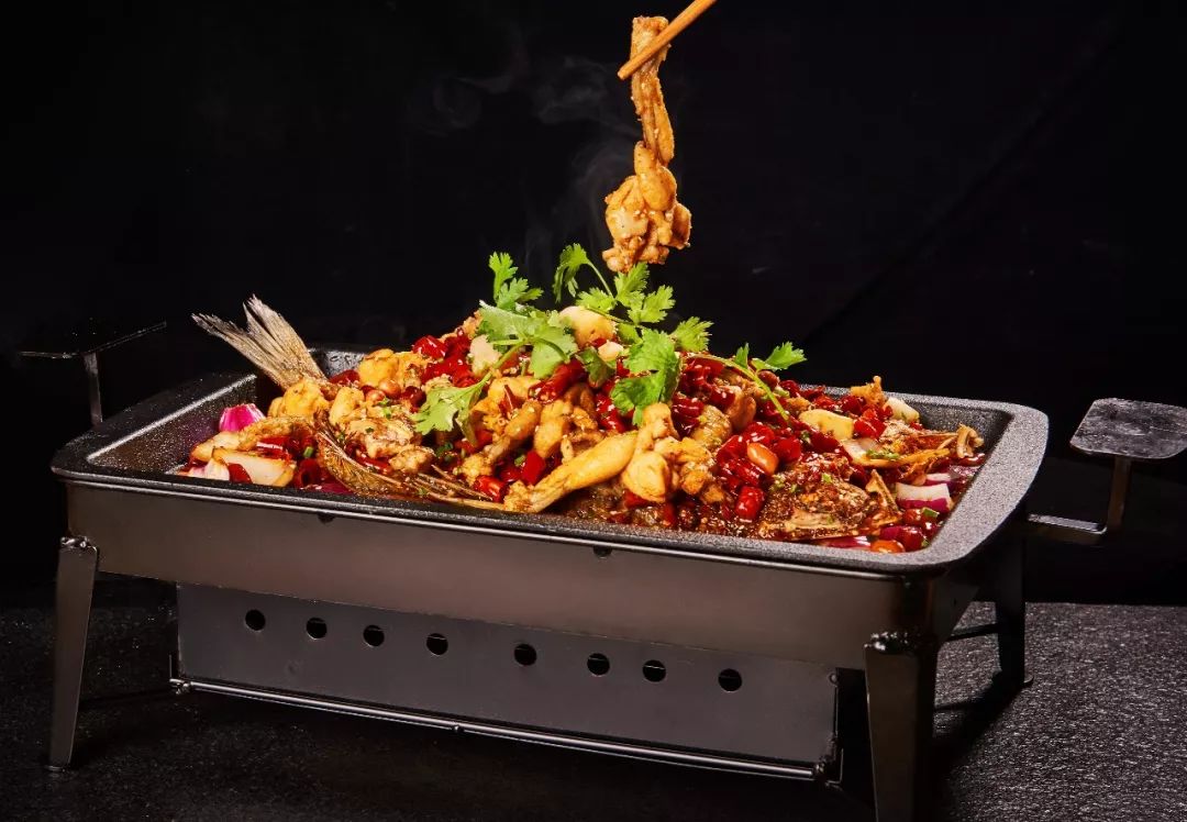 老城区丨炭火牛蛙吃一锅送一锅,多种口味 任君挑选_活动