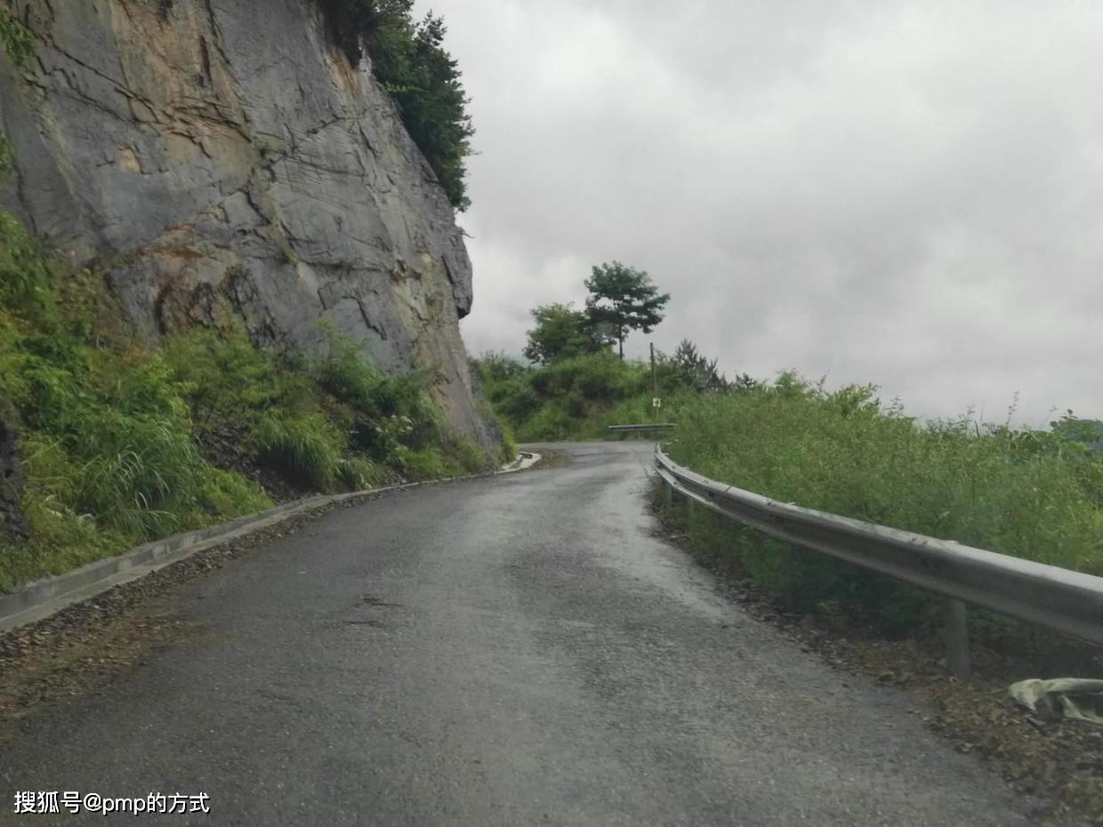 大雨行走浙皖山区欣赏小众美景浙西美景山路行