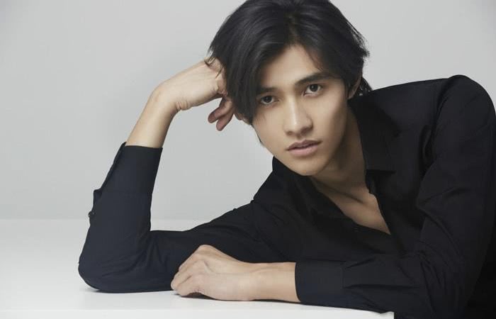 庆余年中饰演燕小乙的李子峰竟是吴昕唯一承认过的前男友