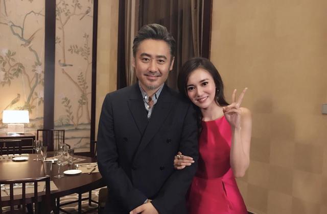 吴秀波杨坤合体演绎成名曲,ktv内蹦跳欢唱,疑似庆祝即将复出