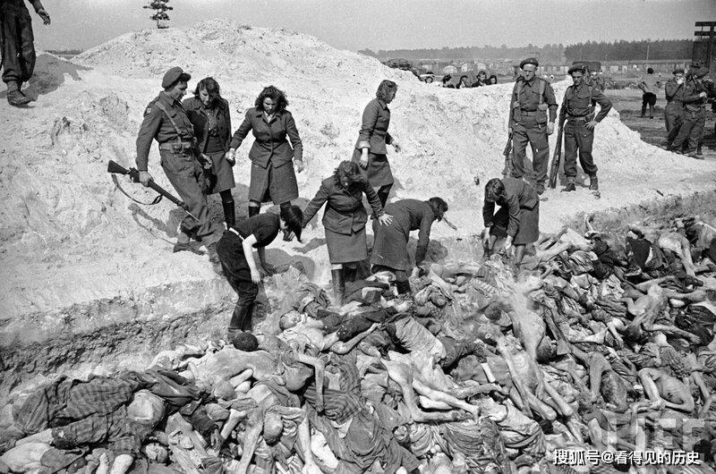 二战时德国集中营被折磨的犹太人好一个惨字了得