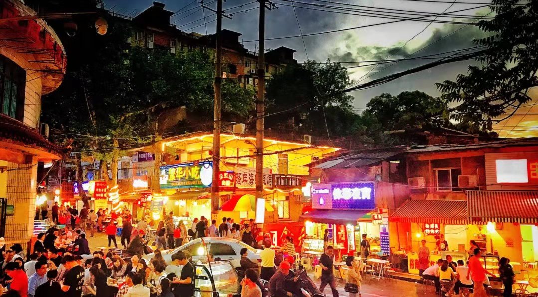 据说这条街占据了长沙宵夜的半片江山
