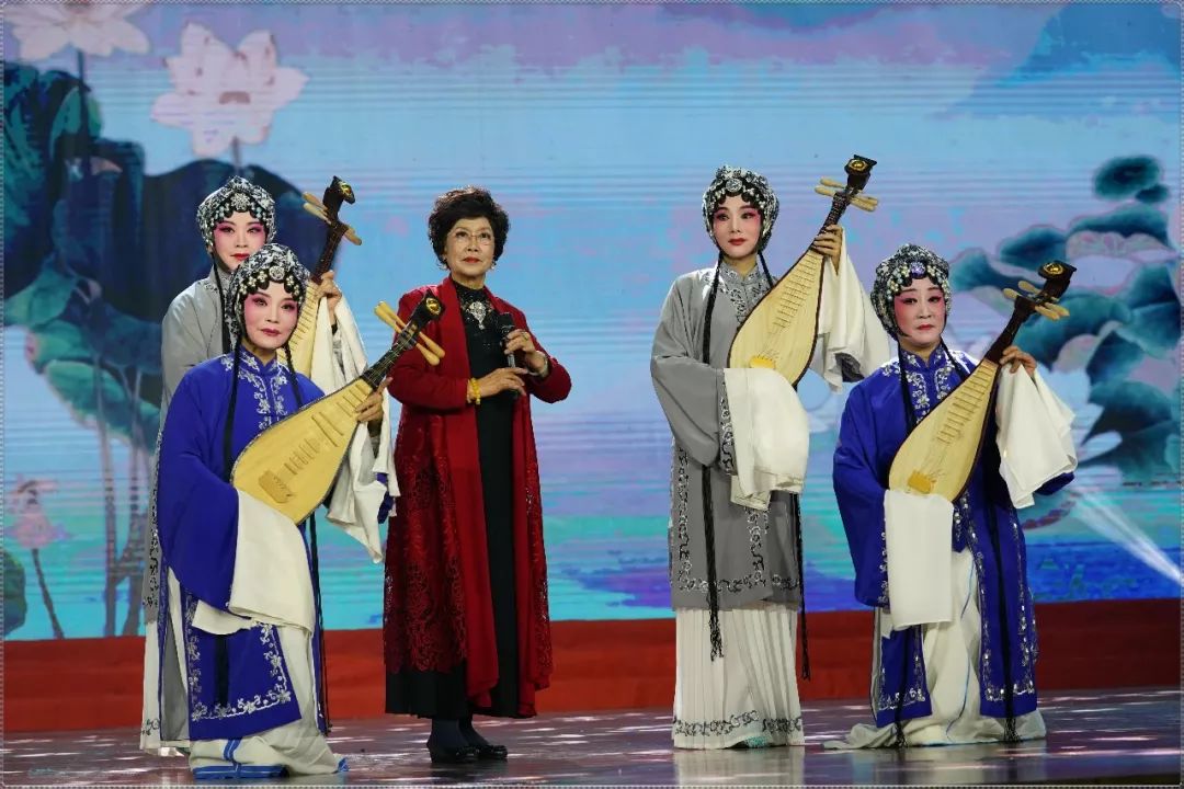 这是一场戏曲大狂欢梨园春2020新年戏曲晚会你绝不能错过