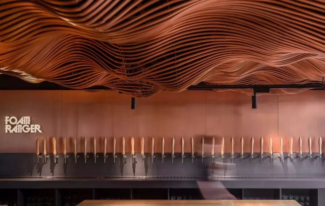 成都太古里最有范的精酿酒吧hdc蜂鸟设计