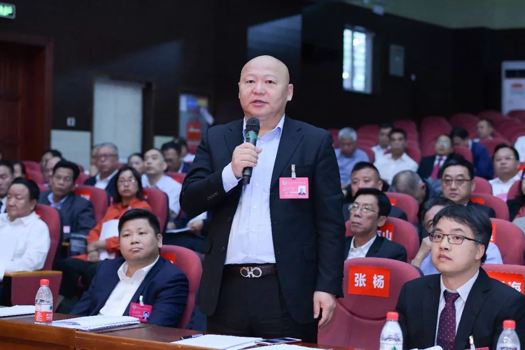 开创海南自贸港新局面"时,童道驰指出,三亚要做好重点园区承接自贸港