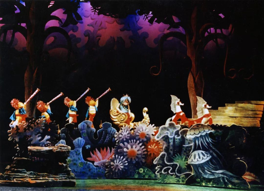 好戏迎春节节前美人鱼预袭大头儿子精卫黑猫伴您过春节