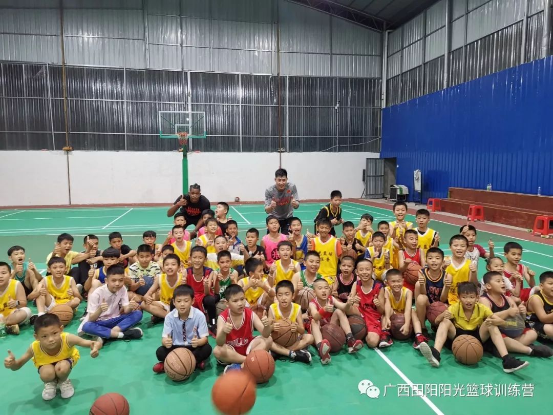 学员们都很开心,感谢王勃臣和amir(阿米尔)欢迎喜欢篮球,喜欢运动的