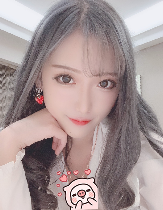 原创腐团儿在家自拍,镜子里未p图的腿亮了,男粉们能hold住吗?