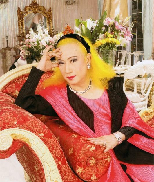 日本最红变装皇后,三岛由纪夫的情人,他的人生堪称现实版"东方不败"