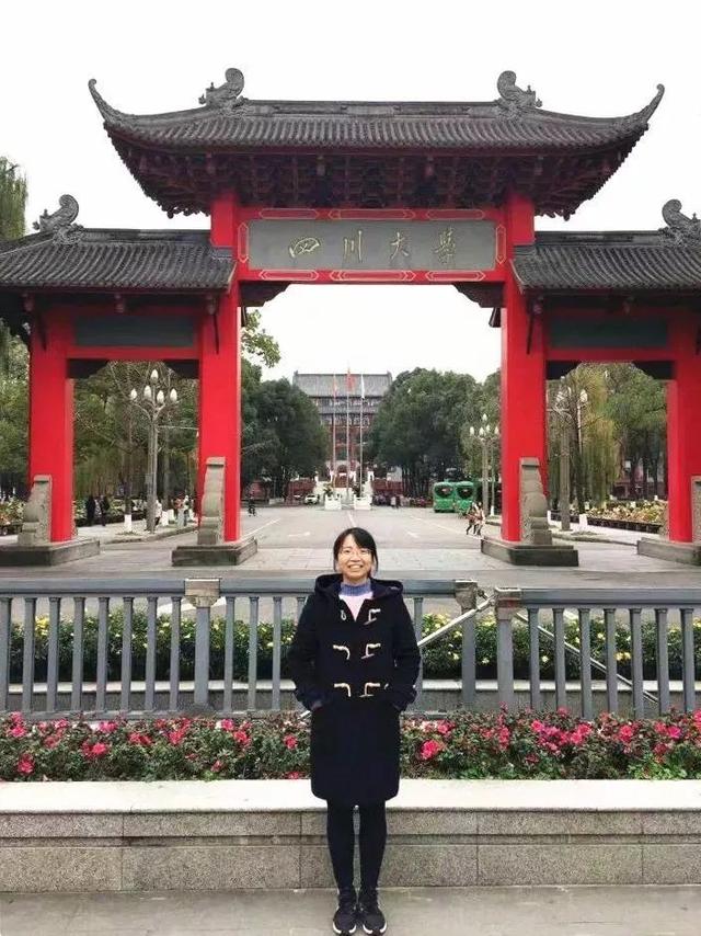 都江堰市青城山高級中學躋身于全省137所“省重”之列(圖10) 都江堰市青城山高級中學躋身于全省137所“省重”之列(圖10)