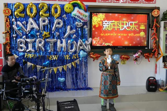 赤峰市紅山區(qū)第十九小學(xué)——儀式成長課程之十歲生日禮(圖7) 赤峰市紅山區(qū)第十九小學(xué)——儀式成長課程之十歲生日禮(圖7)