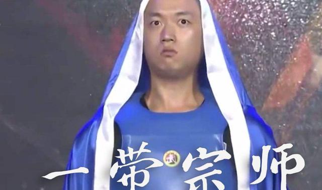 虎牙不但让药水哥打拳赛,还让专业的拳击手武僧一龙跟他打比赛,这真的