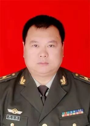 陈治国,男,1975年10月出生于翼城县南唐乡西下坪村,1994年12月应征