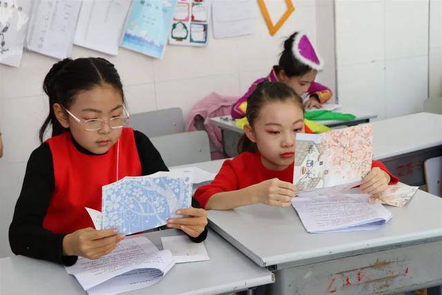 赤峰市紅山區(qū)第十九小學(xué)——儀式成長課程之十歲生日禮(圖16) 赤峰市紅山區(qū)第十九小學(xué)——儀式成長課程之十歲生日禮(圖16)