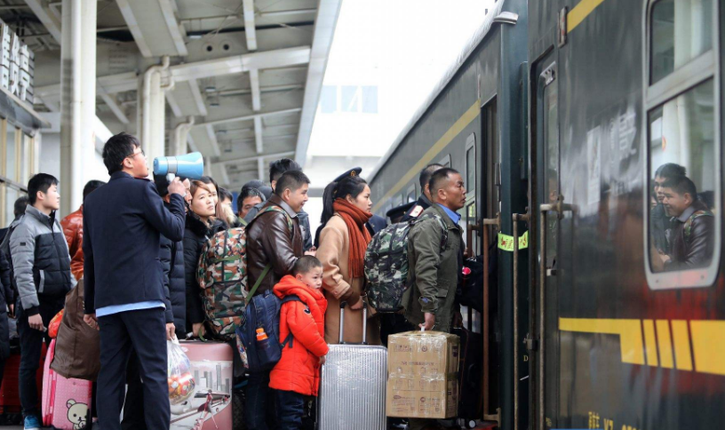 火车票显示已售完为啥上车后仍有多个空座过年回家的看过来