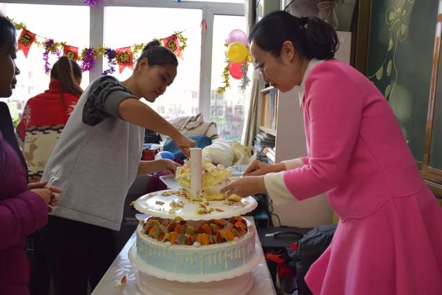 赤峰市紅山區(qū)第十九小學(xué)——儀式成長課程之十歲生日禮(圖20) 赤峰市紅山區(qū)第十九小學(xué)——儀式成長課程之十歲生日禮(圖20)